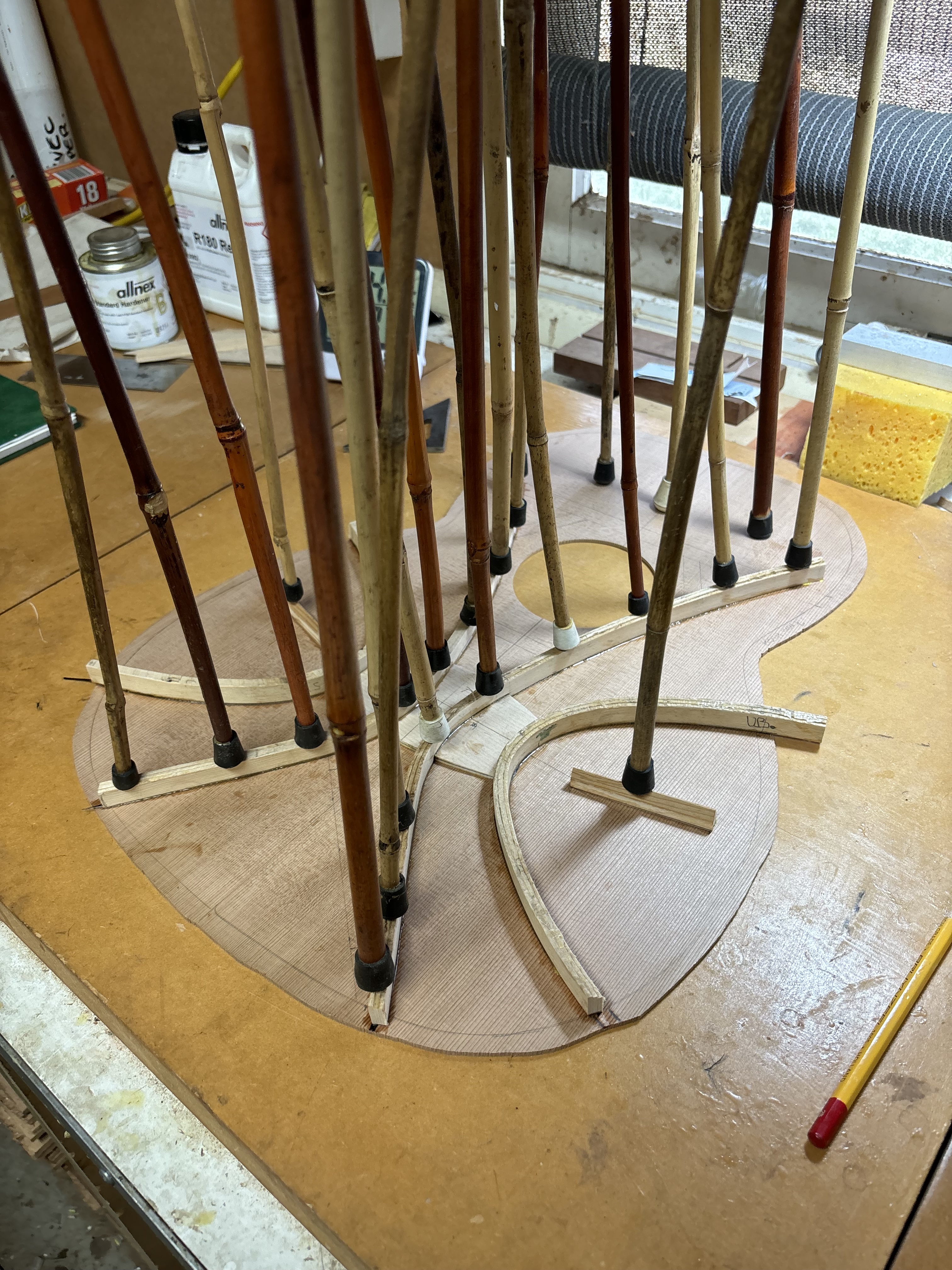 Falcate bracing under construction